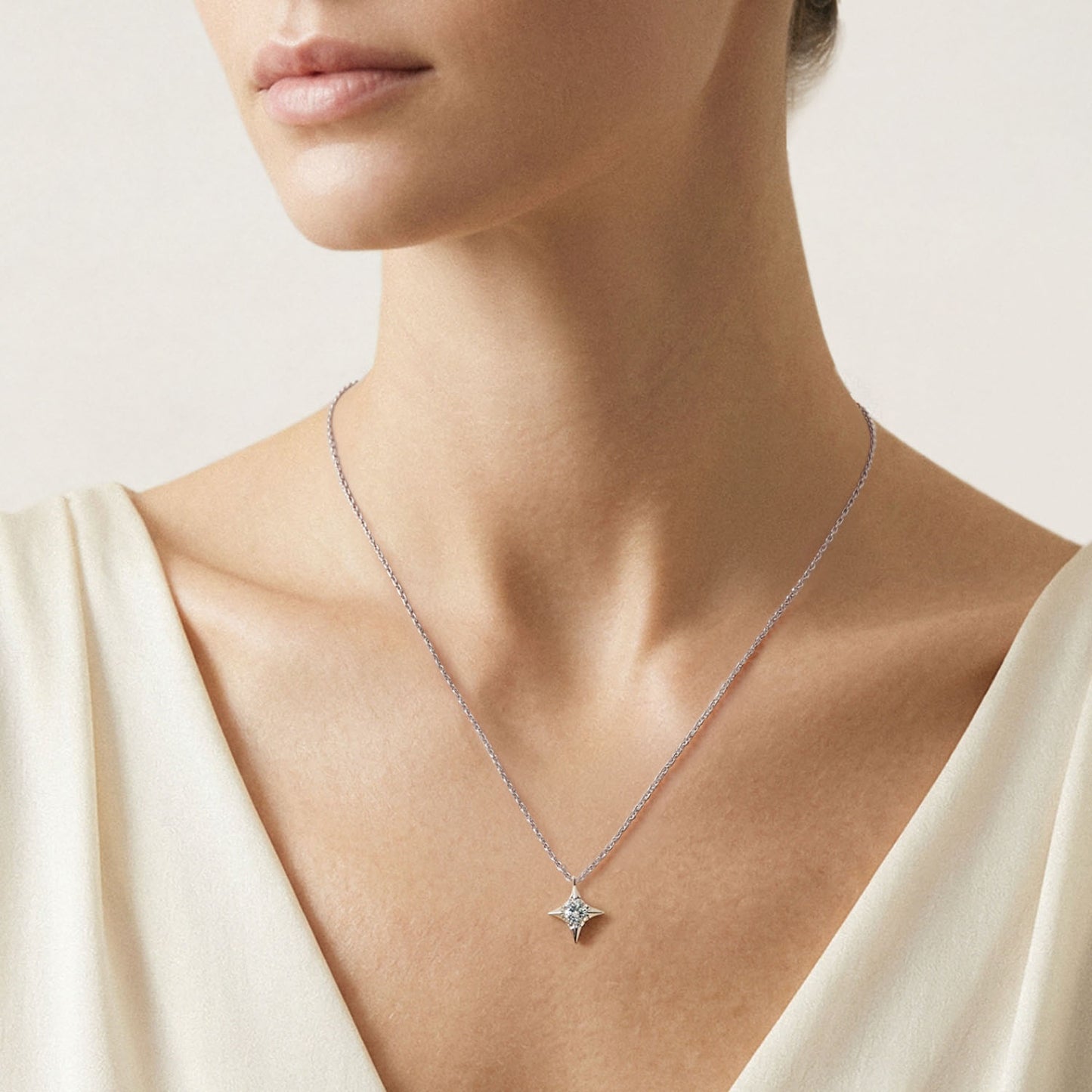 0.31 Karat Sparkle Kolye