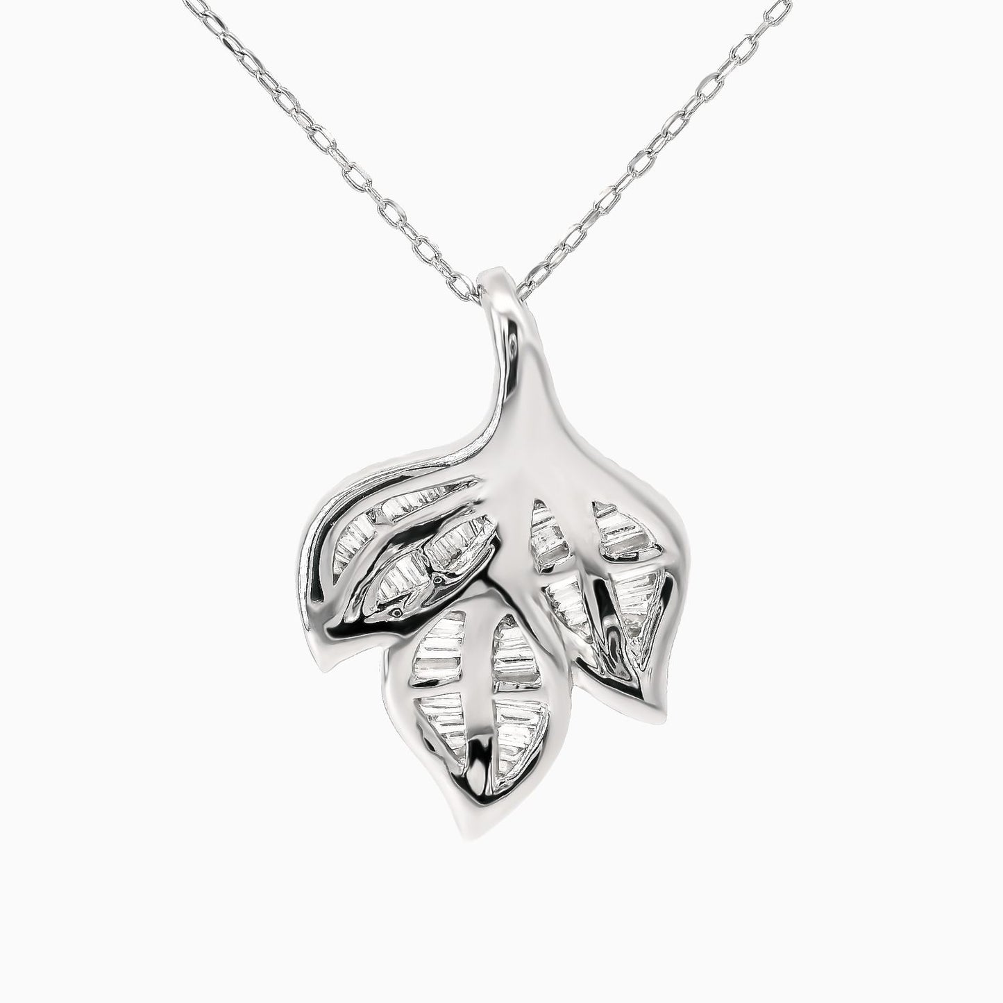 Leaf Figure Diamond Necklace