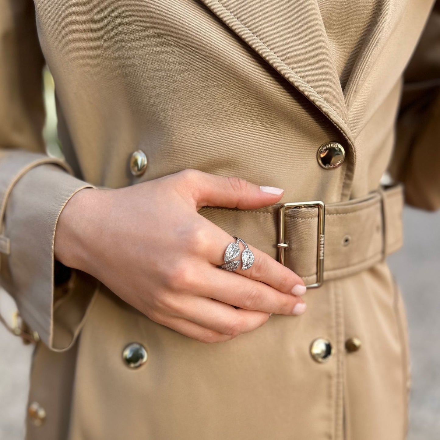 Yaprak Figürlü Pırlanta Yüzük