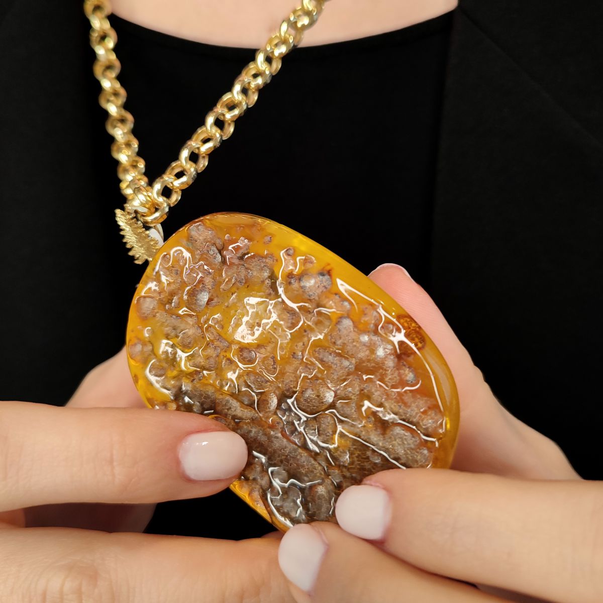 Amber Prime Kolye Ucu