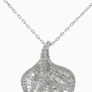 Leaf Figure Diamond Necklace