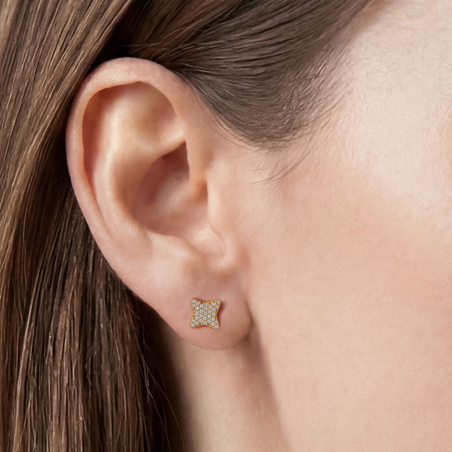 Vals Shaped Diamond Earrings