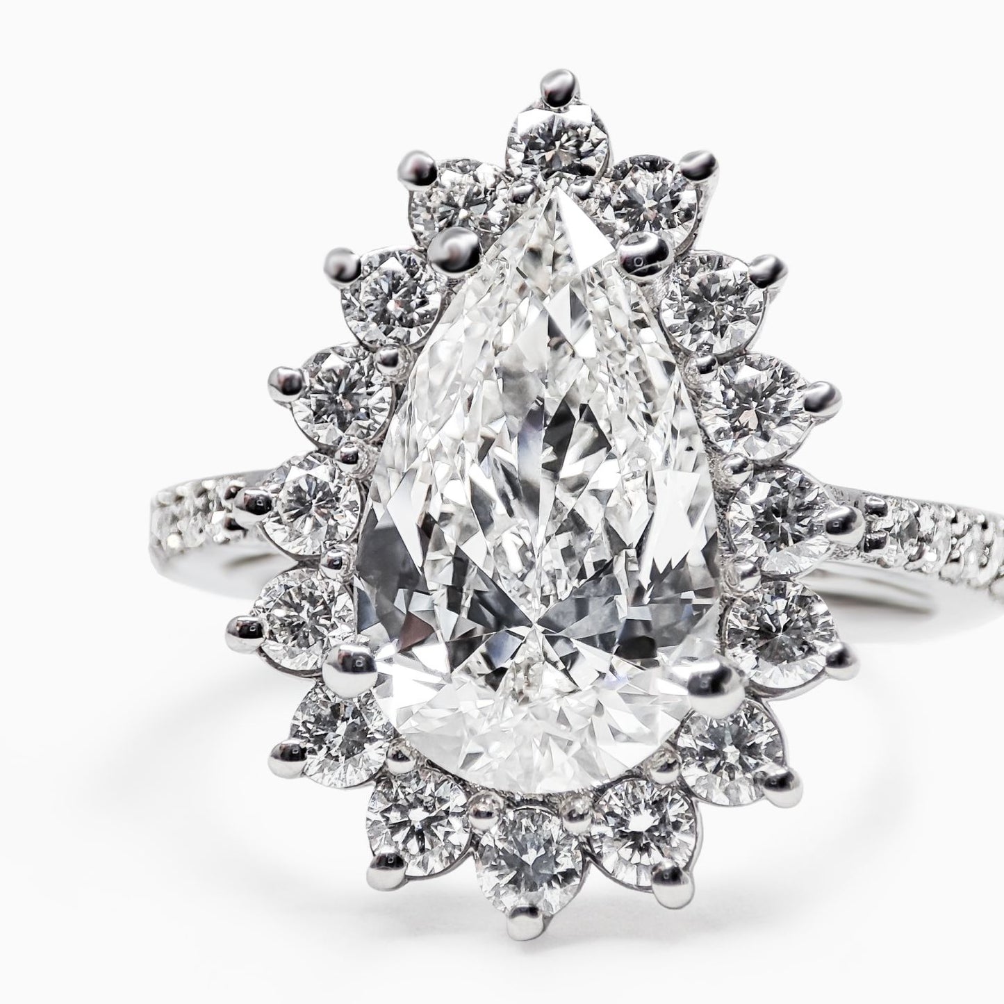 Vals Élan Pırlanta Yüzük